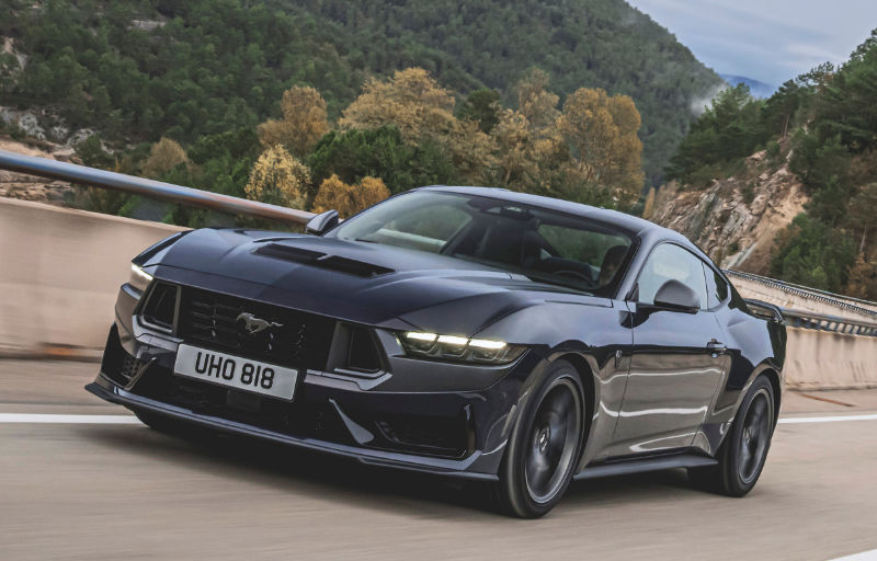 Ford Mustang Dark Horse Front